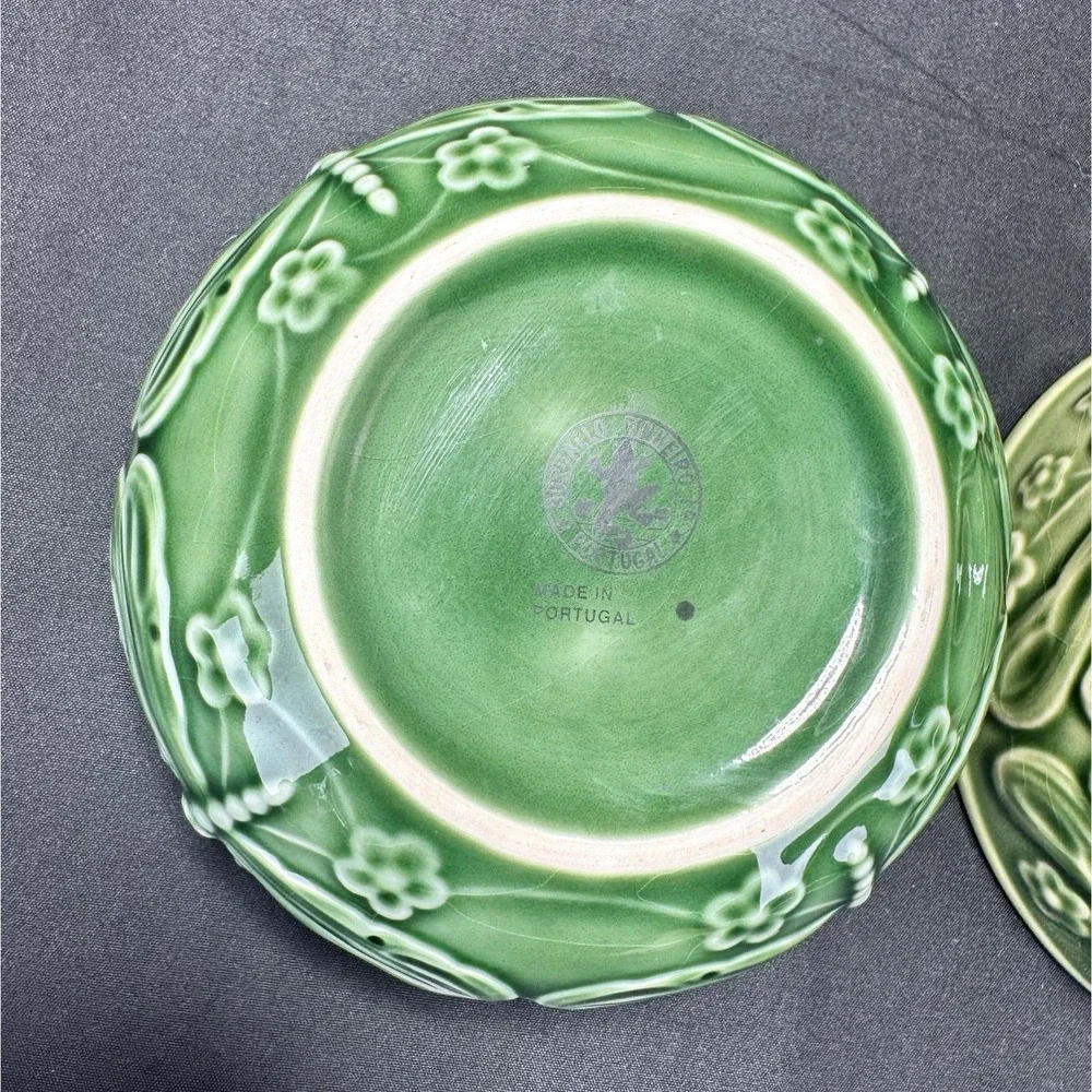 Bordallo Pinheiro Dragonfly Green Majolica Coupe Cereal Bowls 2 Portugal Display